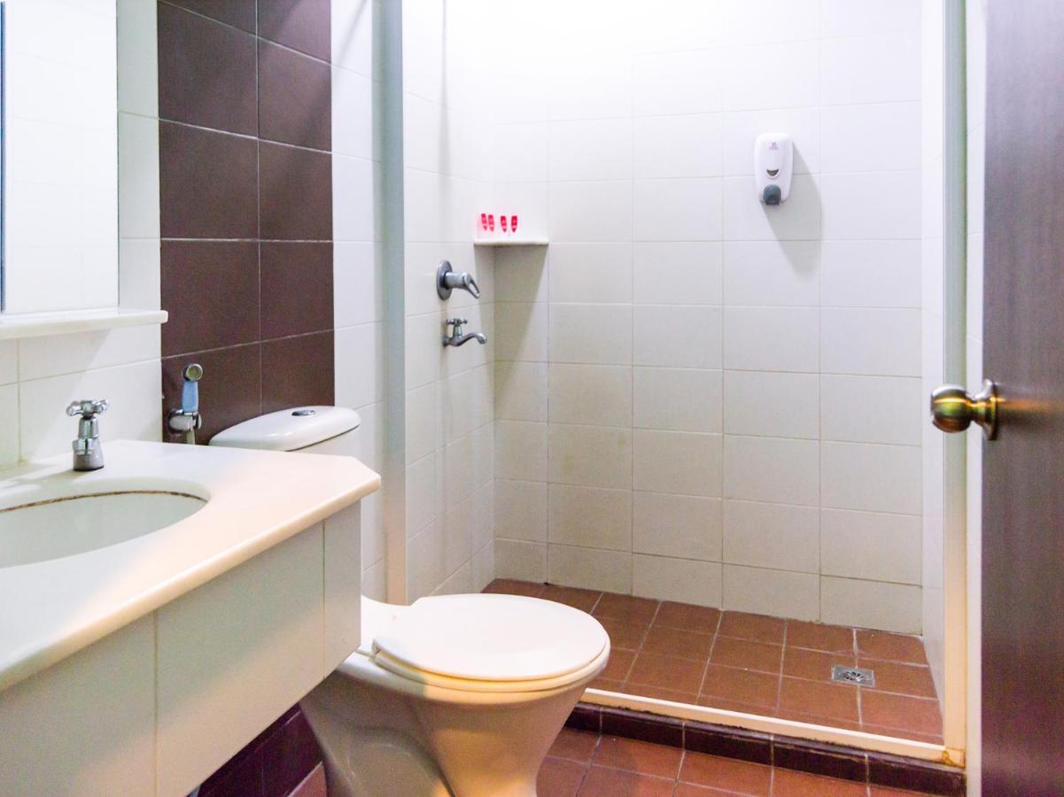Oyo 89408 Royal Hotel Keningau Eksteriør bilde