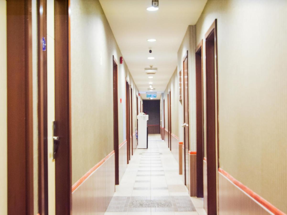 Oyo 89408 Royal Hotel Keningau Eksteriør bilde